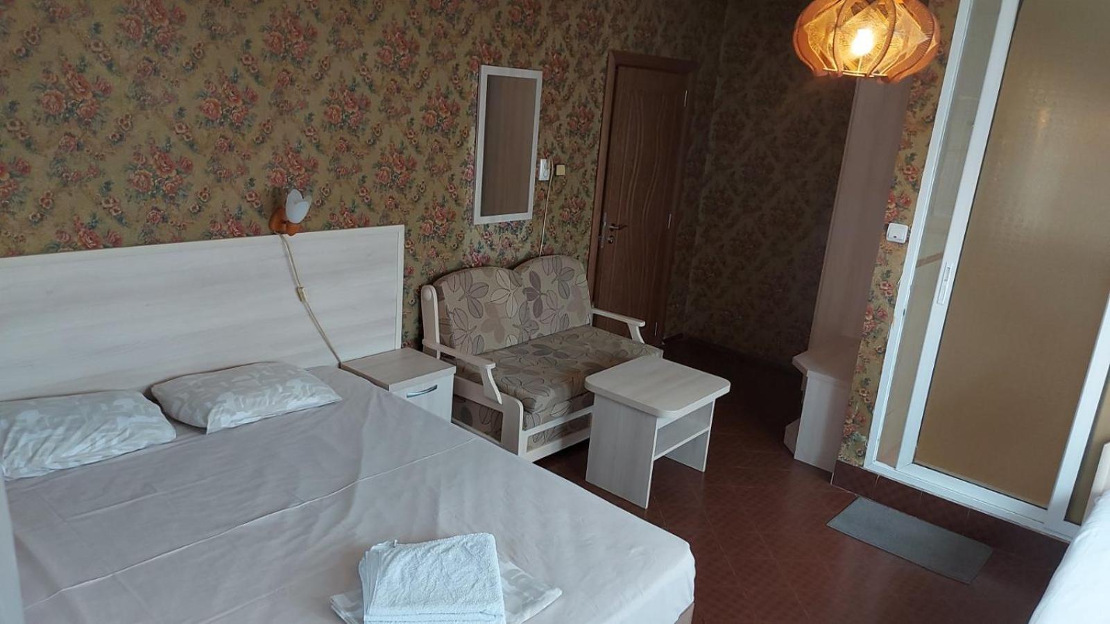 Family Hotel Emaly 1 Bankya ภายนอก รูปภาพ