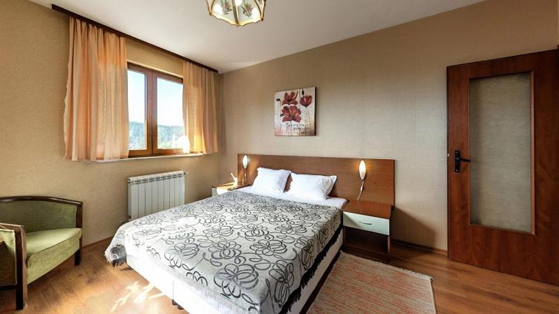 Family Hotel Emaly 1 Bankya ภายนอก รูปภาพ
