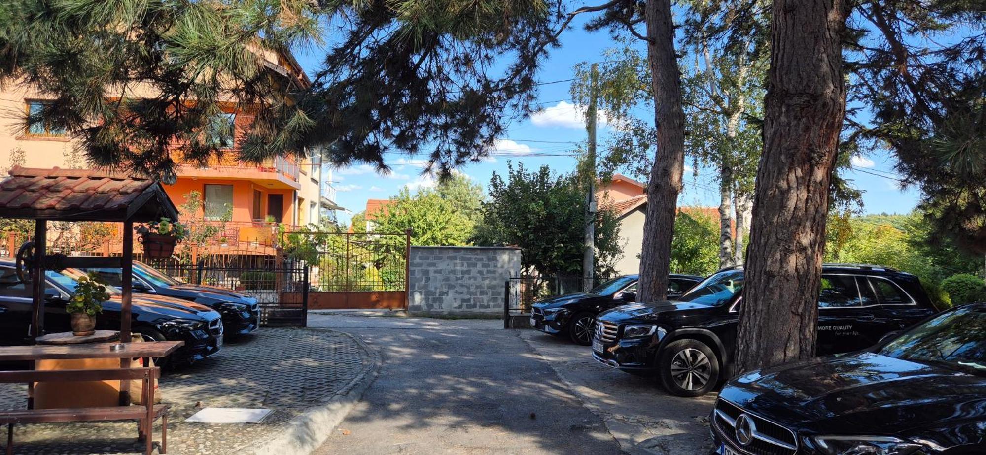 Family Hotel Emaly 1 Bankya ภายนอก รูปภาพ