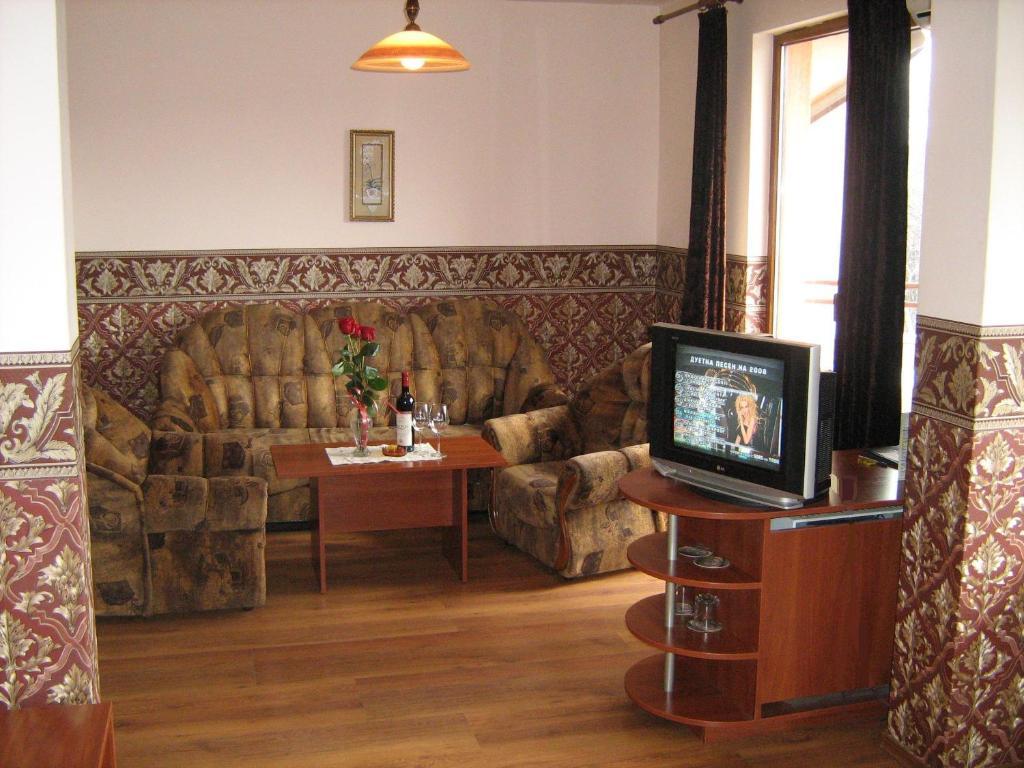 Family Hotel Emaly 1 Bankya ภายนอก รูปภาพ